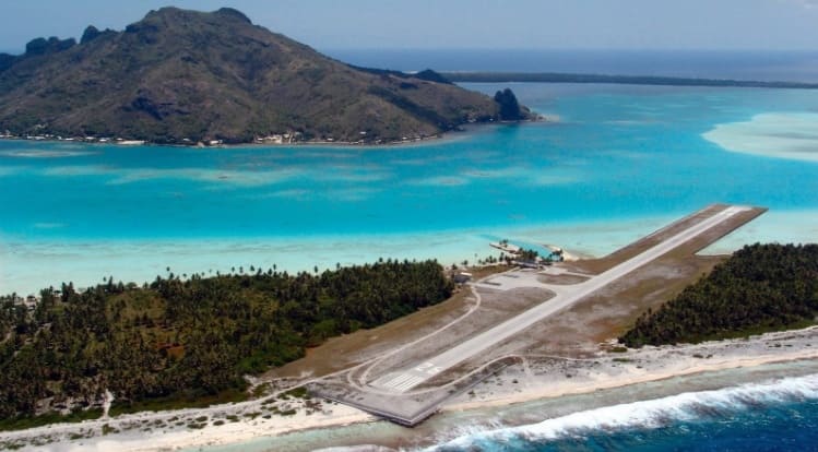 Aeropuerto de maupiti en la polinesia francesa